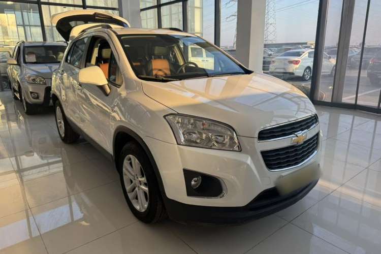 Used Chevrolet Trax 2016 1.4T Manual Two-Wheel Drive Comfort Version with Sunroof Exterior 2