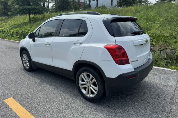 Used Chevrolet Trax 2016 1.4T Automatic Two-Wheel Drive Comfort Version with Sunroof Exterior 2