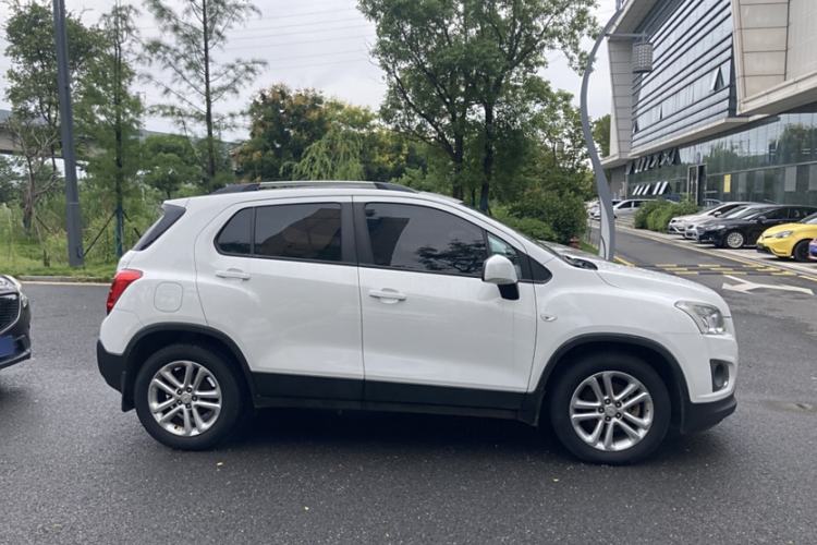 Used Chevrolet Trax 2016 1.4T Manual Two-Wheel Drive Comfort Version with Sunroof Exterior 3