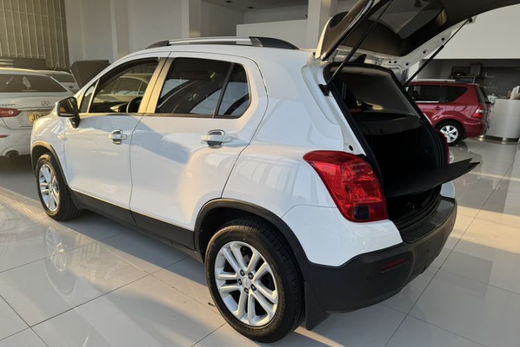 Used Chevrolet Trax 2016 1.4T Manual Two-Wheel Drive Comfort Version with Sunroof Exterior 3