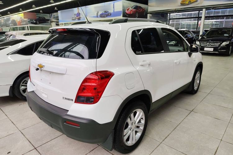 Used Chevrolet Trax 2016 1.4T Manual Two-Wheel Drive Comfort Version with Sunroof Exterior 3