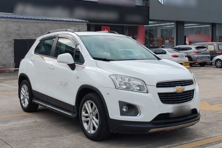 Used Chevrolet Trax 2016 1.4T Manual Two-Wheel Drive Comfort Version with Sunroof Exterior 4