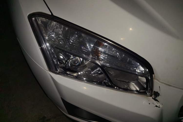 Used Chevrolet Trax 2016 1.4T Automatic Two-Wheel Drive Comfort Version with Sunroof Exterior 6