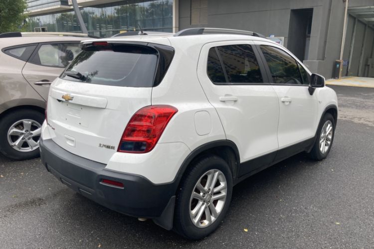 Used Chevrolet Trax 2016 1.4T Manual Two-Wheel Drive Comfort Version with Sunroof Exterior 6