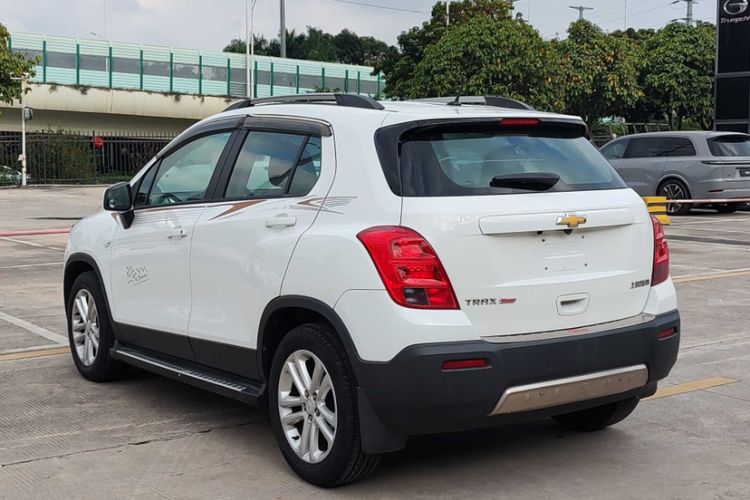Used Chevrolet Trax 2016 1.4T Manual Two-Wheel Drive Comfort Version with Sunroof Exterior 6