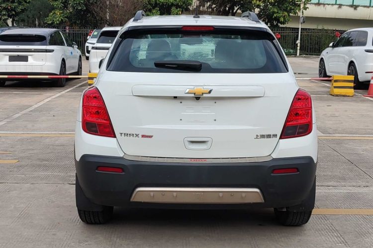 Used Chevrolet Trax 2016 1.4T Manual Two-Wheel Drive Comfort Version with Sunroof Exterior 7