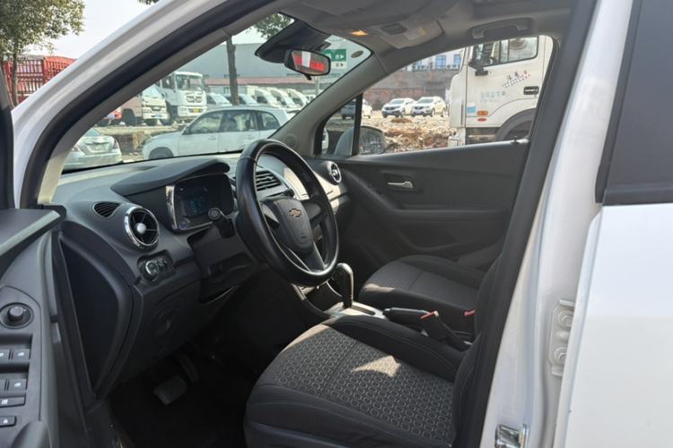 Used Chevrolet Trax 2016 1.4T Automatic Two-Wheel Drive Comfort Version with Sunroof Exterior 7