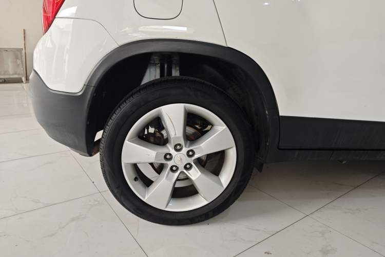 Used Chevrolet Trax 2016 1.4T Automatic 4x4 Flagship Model Exterior 8