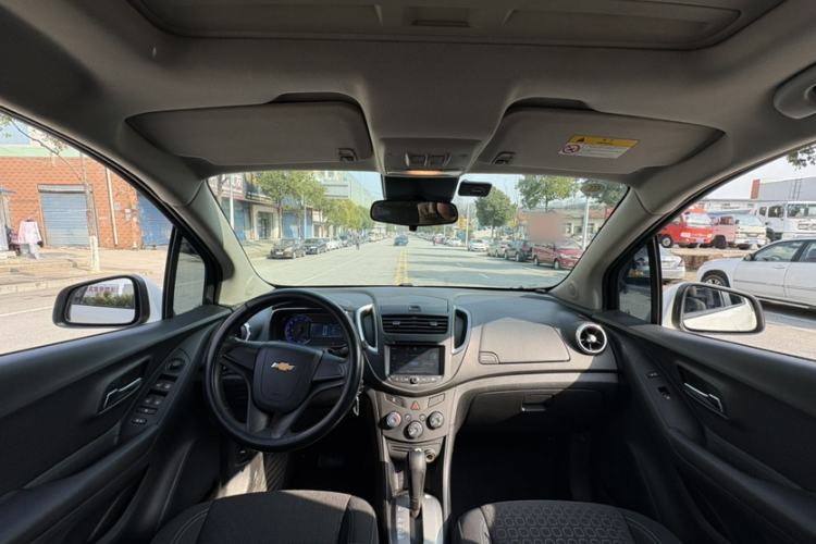 Used Chevrolet Trax 2016 1.4T Automatic Two-Wheel Drive Comfort Version with Sunroof Exterior 8
