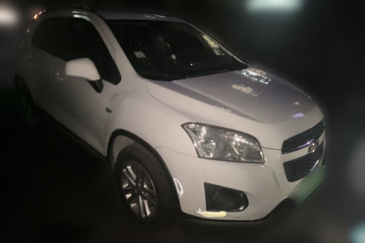Used Chevrolet Trax 2016 1.4T Automatic Two-Wheel Drive Comfort Version with Sunroof Front Right 45 Deg