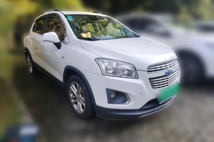 Used Chevrolet Trax 2016 1.4T Automatic Two-Wheel Drive Comfort Version with Sunroof Front Right 45 Deg