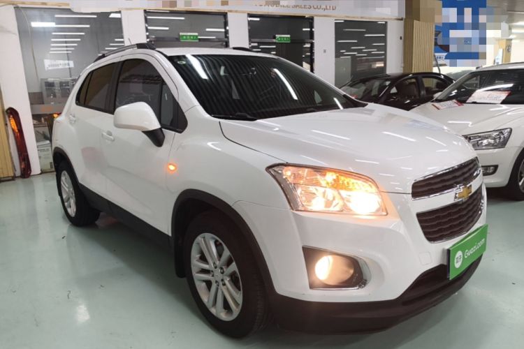 Used Chevrolet Trax 2016 1.4T Automatic Two-Wheel Drive Comfort Version with Sunroof Front Right 45 Deg