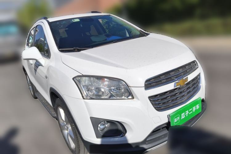 Used Chevrolet Trax 2016 1.4T Automatic Two-Wheel Drive Luxury Version Front Right 45 Deg