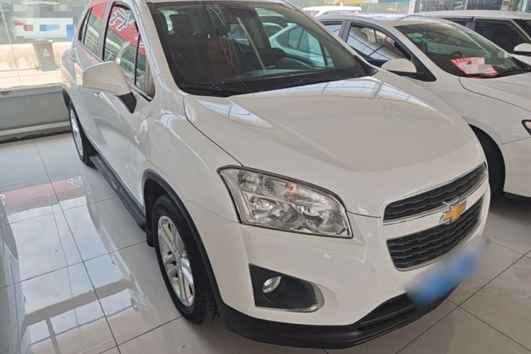 Used Chevrolet Trax 2016 1.4T Automatic Two-Wheel Drive Comfort Version with Sunroof Front Right 45 Deg