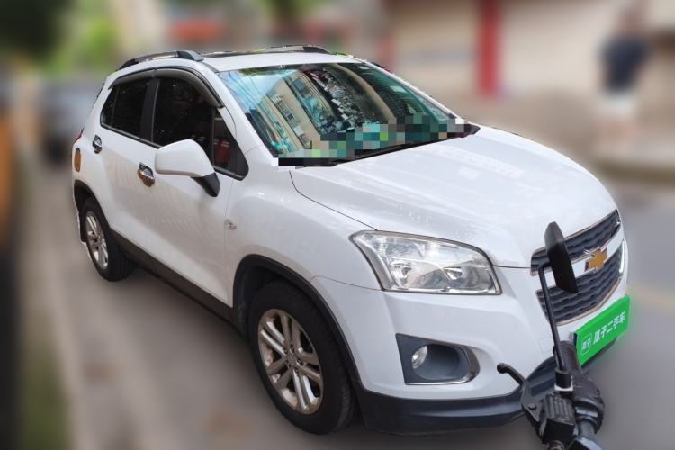 Used Chevrolet Trax 2016 1.4T Automatic Two-Wheel Drive Comfort Version with Sunroof Front Right 45 Deg