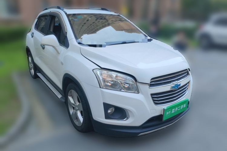 Used Chevrolet Trax 2016 1.4T Automatic Two-Wheel Drive Luxury Version Front Right 45 Deg