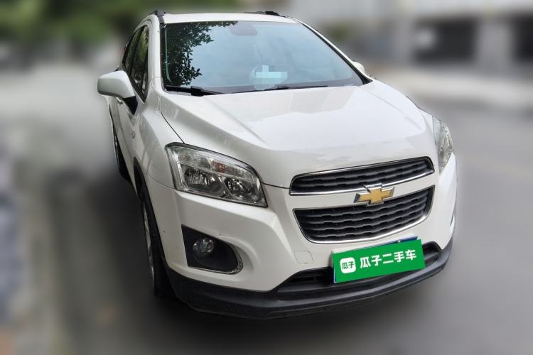 Used Chevrolet Trax 2016 1.4T Automatic Two-Wheel Drive Comfort Version with Sunroof Front Right 45 Deg