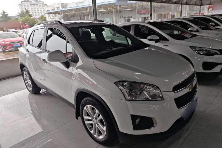 Used Chevrolet Trax 2016 1.4T Automatic Two-Wheel Drive Comfort Version with Sunroof Front Right 45 Deg