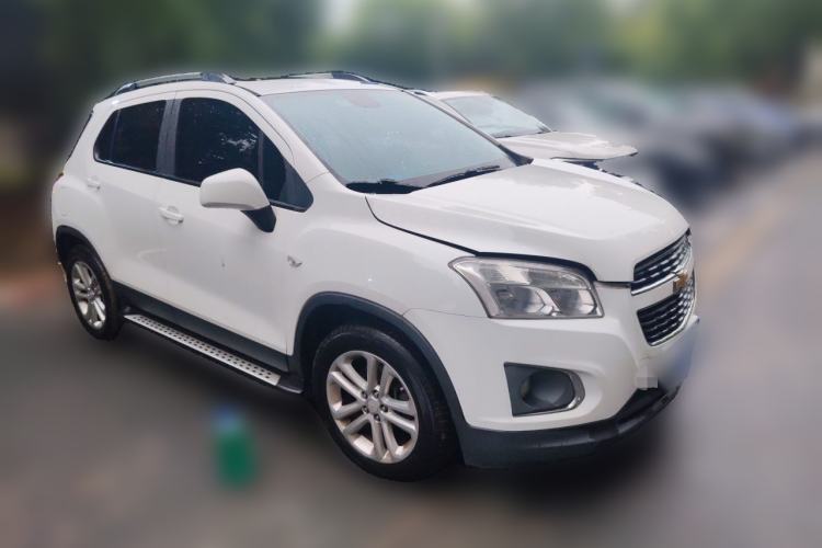 Used Chevrolet Trax 2016 1.4T Automatic Two-Wheel Drive Comfort Version with Sunroof Front Right 45 Deg