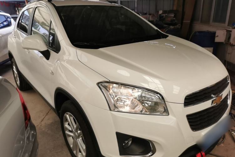 Used Chevrolet Trax 2016 1.4T Manual Two-Wheel Drive Comfort Version with Sunroof Front Right 45 Deg
