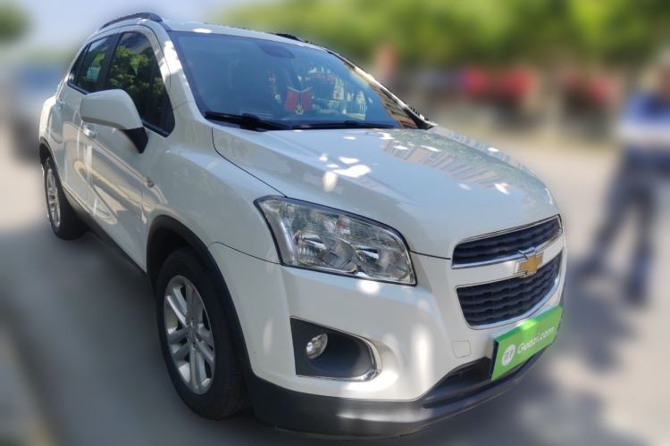 Used Chevrolet Trax 2016 1.4T Automatic Two-Wheel Drive Comfort Version with Sunroof Front Right 45 Deg