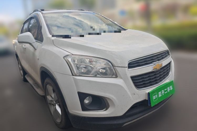 Used Chevrolet Trax 2016 1.4T Automatic Two-Wheel Drive Luxury Version Front Right 45 Deg