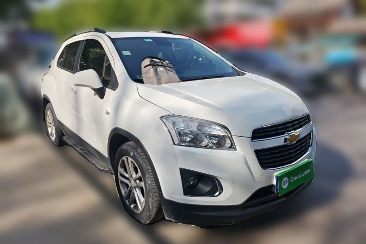 Used Chevrolet Trax 2016 1.4T Manual Two-Wheel Drive Comfort Version with Sunroof Front Right 45 Deg