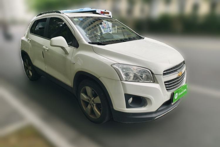 Used Chevrolet Trax 2016 1.4T Automatic Two-Wheel Drive Luxury Version Front Right 45 Deg