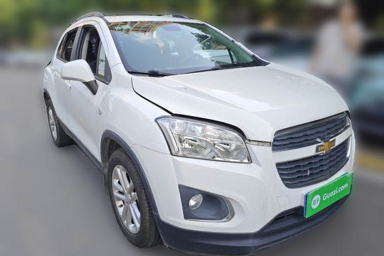 Used Chevrolet Trax 2016 1.4T Automatic Two-Wheel Drive Comfort Version with Sunroof Front Right 45 Deg