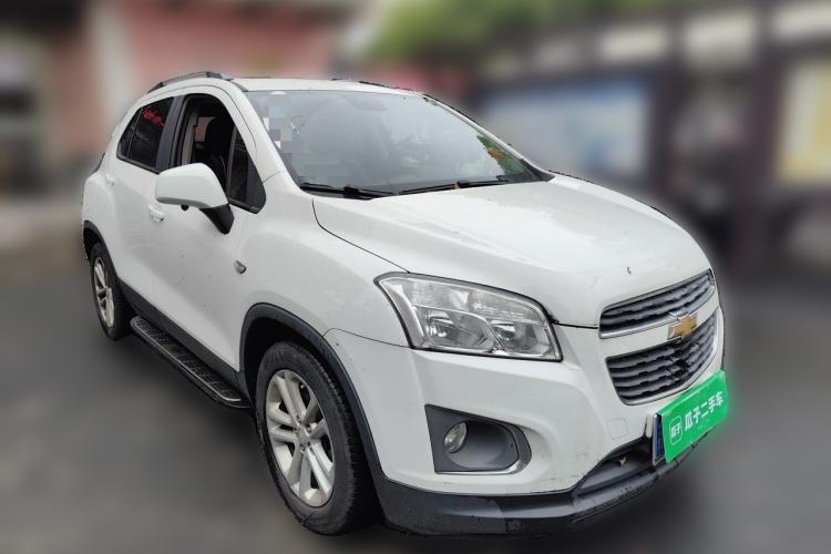 Used Chevrolet Trax 2016 1.4T Manual Two-Wheel Drive Comfort Version with Sunroof Front Right 45 Deg