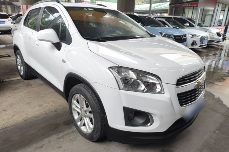 Used Chevrolet Trax 2016 1.4T Automatic Two-Wheel Drive Comfort Version with Sunroof Front Right 45 Deg