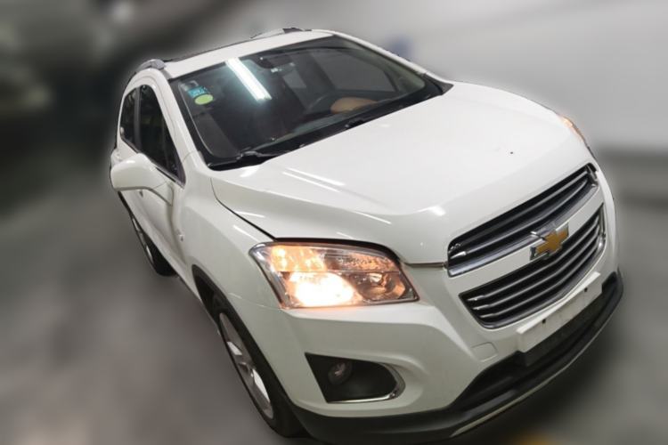 Used Chevrolet Trax 2016 1.4T Automatic Two-Wheel Drive Luxury Version Front Right 45 Deg
