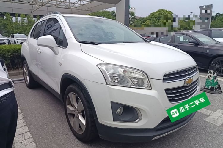 Used Chevrolet Trax 2016 1.4T Automatic Two-Wheel Drive Luxury Version Front Right 45 Deg