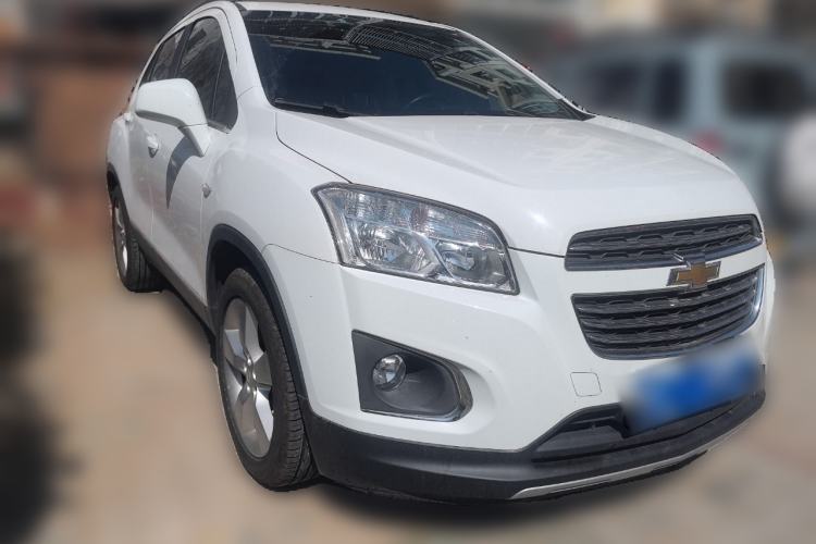 Used Chevrolet Trax 2016 1.4T Automatic Two-Wheel Drive Luxury Version Front Right 45 Deg
