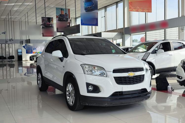 Used Chevrolet Trax 2016 1.4T Automatic Two-Wheel Drive Comfort Version with Sunroof Front Right 45 Deg