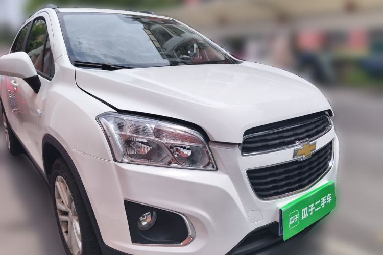 Used Chevrolet Trax 2016 1.4T Automatic Two-Wheel Drive Comfort Version with Sunroof Front Right 45 Deg