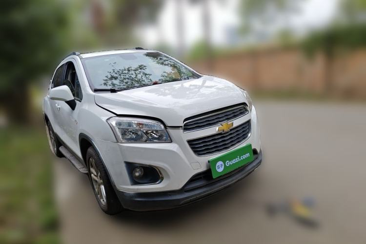 Used Chevrolet Trax 2016 1.4T Automatic Two-Wheel Drive Comfort Version with Sunroof Front Right 45 Deg