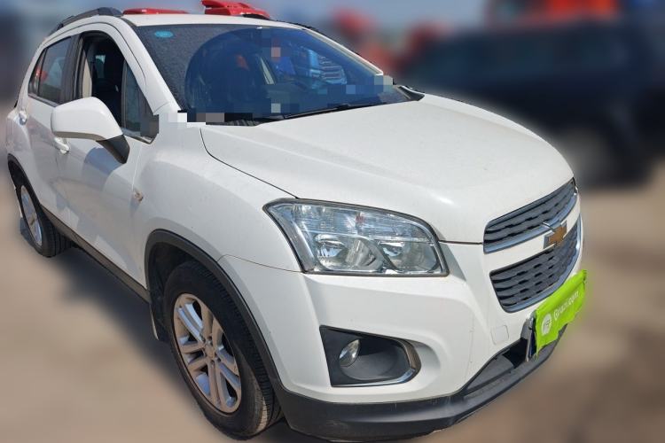 Used Chevrolet Trax 2016 1.4T Automatic Two-Wheel Drive Comfort Version with Sunroof Front Right 45 Deg