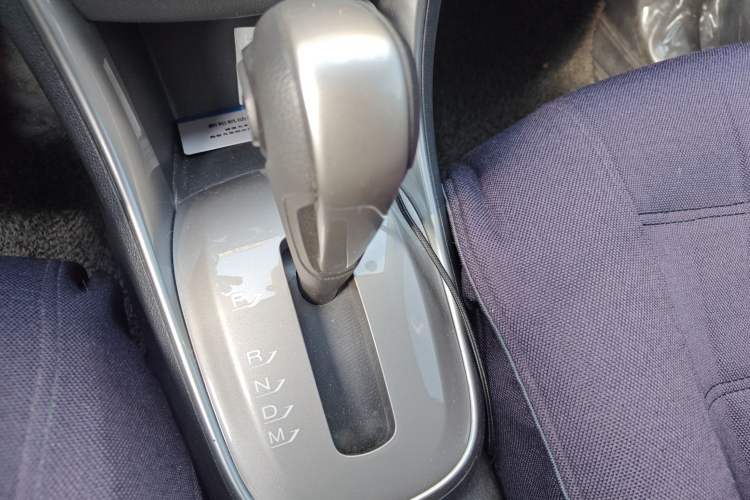 Used Chevrolet Trax 2016 1.4T Automatic Two-Wheel Drive Luxury Version Gear Lever