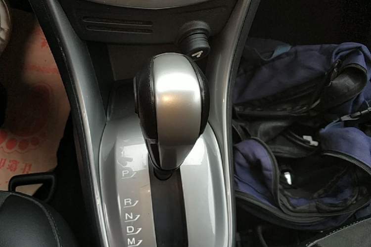 Used Chevrolet Trax 2016 1.4T Automatic Two-Wheel Drive Luxury Version Gear Lever