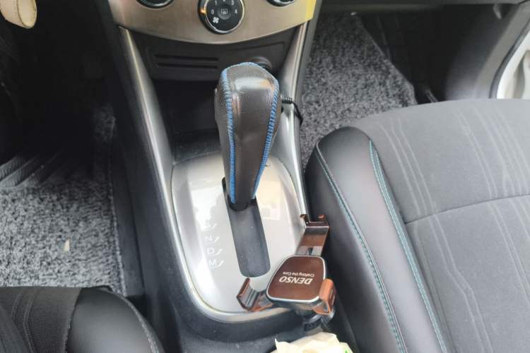 Used Chevrolet Trax 2016 1.4T Automatic Two-Wheel Drive Luxury Version Gear Lever