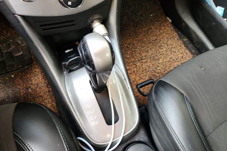 Used Chevrolet Trax 2016 1.4T Automatic Two-Wheel Drive Luxury Version Gear Lever