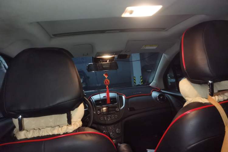 Used Chevrolet Trax 2016 1.4T Automatic Two-Wheel Drive Comfort Version with Sunroof Headliner