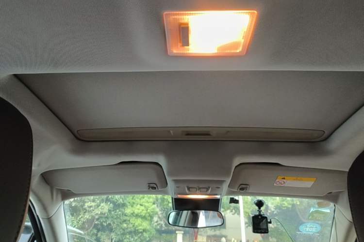 Used Chevrolet Trax 2016 1.4T Automatic Two-Wheel Drive Luxury Version Headliner