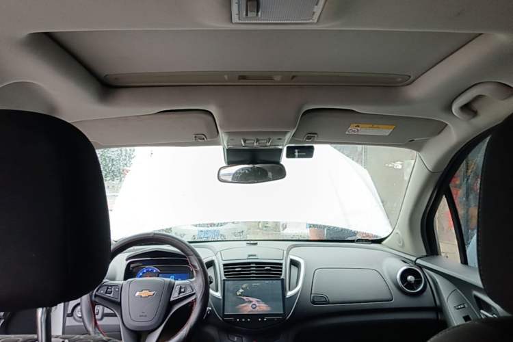 Used Chevrolet Trax 2016 1.4T Automatic Two-Wheel Drive Comfort Version with Sunroof Headliner
