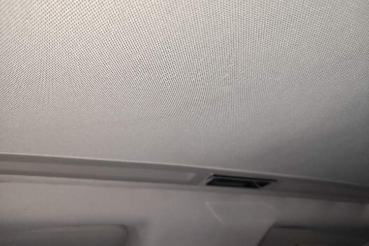 Used Chevrolet Trax 2016 1.4T Automatic Two-Wheel Drive Luxury Version Headliner