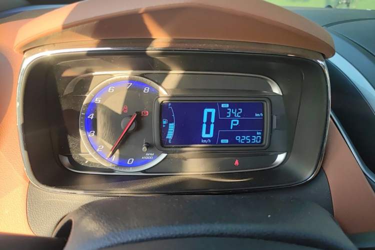 Used Chevrolet Trax 2016 1.4T Automatic Two-Wheel Drive Luxury Version Instrument Cluster