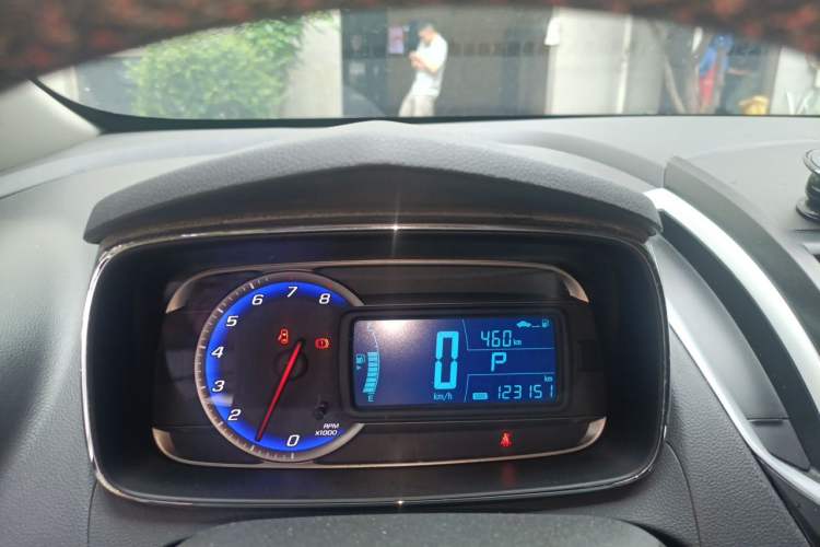Used Chevrolet Trax 2016 1.4T Automatic Two-Wheel Drive Comfort Version with Sunroof Instrument Cluster