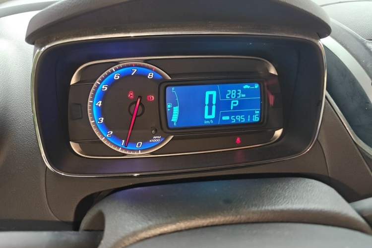 Used Chevrolet Trax 2016 1.4T Automatic Two-Wheel Drive Comfort Version with Sunroof Instrument Cluster