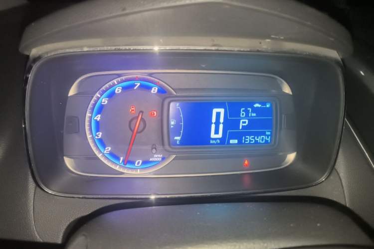 Used Chevrolet Trax 2016 1.4T Automatic Two-Wheel Drive Comfort Version with Sunroof Instrument Cluster